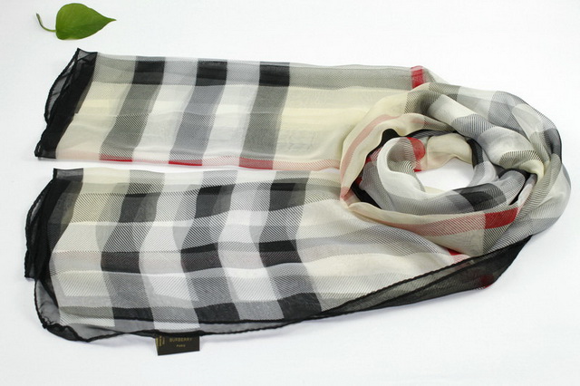 Burberry sile scarf 07